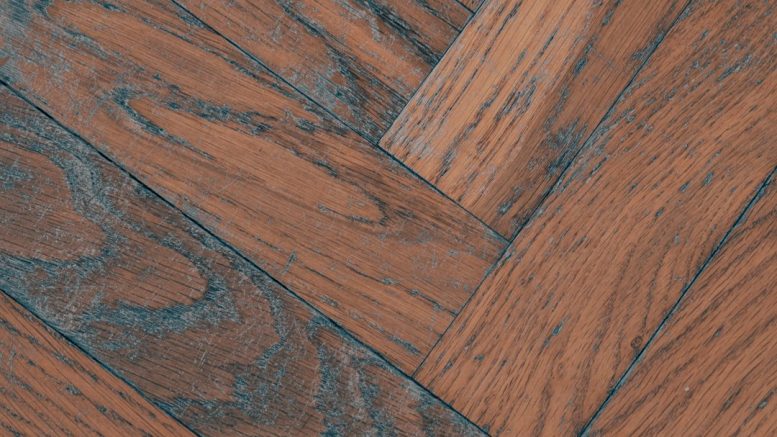 Refaire le parquet d’un appartement ancien : les questions à se poser